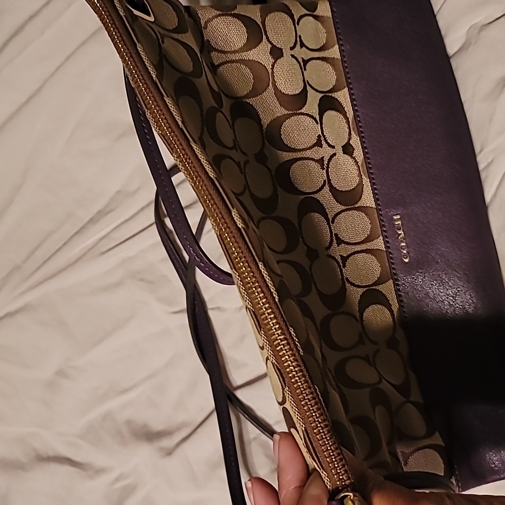 Authentic Coach Handbag - Picture 7 of 8